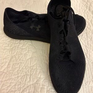 Under Armour Black Textured Speedform StudioLux Running Shoes in a Size 9